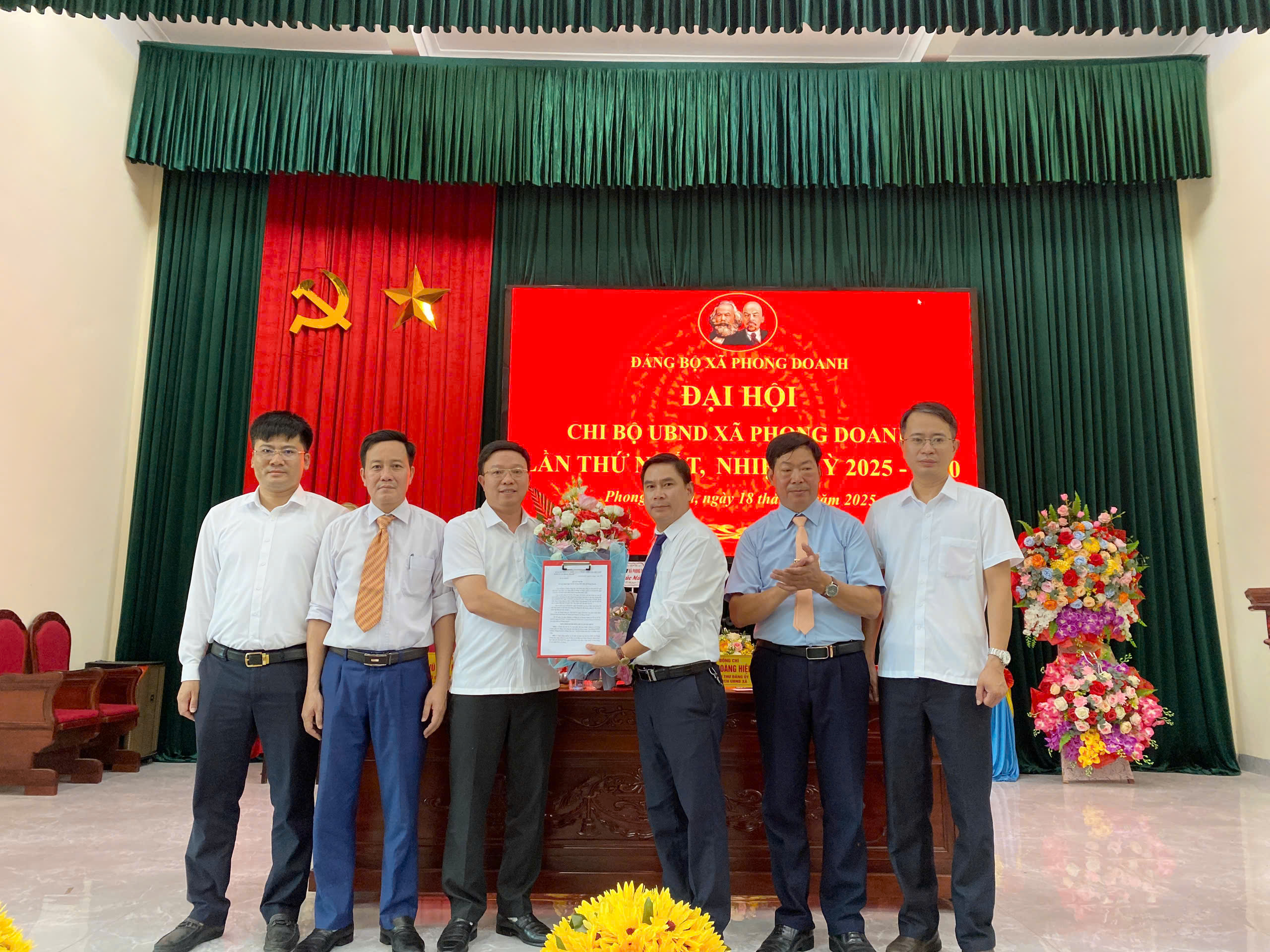 Đại hội chi bộ Uỷ ban nhân dân xã Phong Doanh lần thứ I, nhiệm kỳ 2025-2030